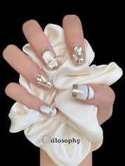 ネイルチップ シャンパンゴールド グレー 幾何学デザイン メタル風ウェーブ スクエアショート型 10枚セット 工具付き 貼るだけ リユース可能