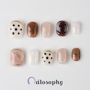 ネイルチップ 水玉模様 ブラウン ヌード パール オーロラ ミックスデザイン スクエア型 10枚セット 工具付き 貼るだけ リユース可能